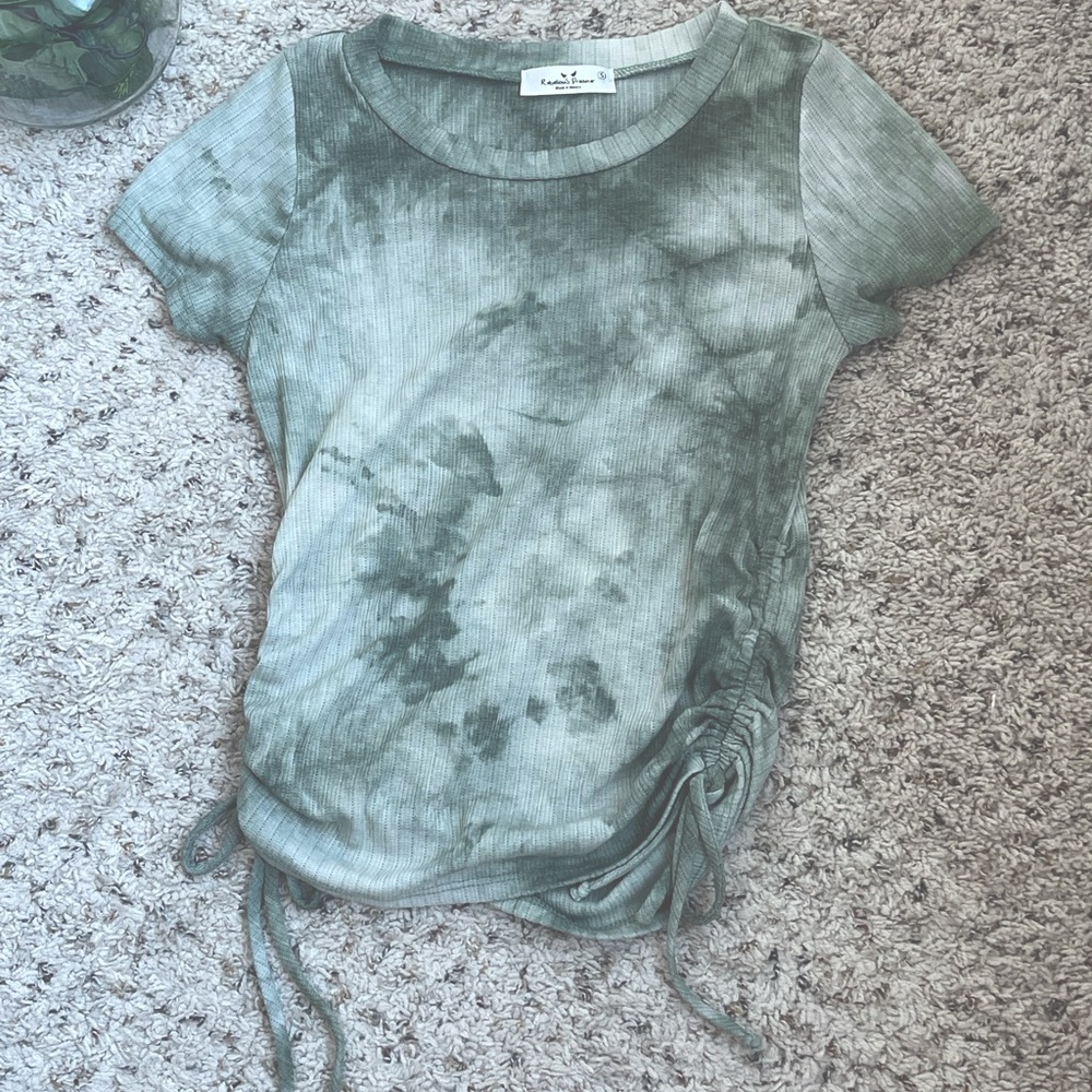 Casual, comfy tidied t shirt